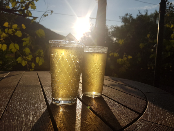 <p>Juli 2025<br/>„Kühlwasser nachfüllen